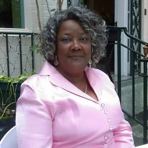 Meet your Posher, Henry etta